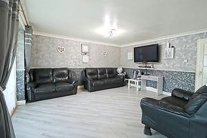 Living Room- click for photo gallery